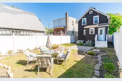 205 S Jefferson St, Orange, NJ 07050 - Photo 24