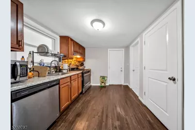 327 Fulton St, Elizabeth, NJ 07206 - Photo 12