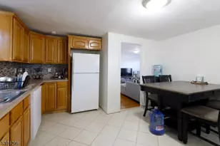 274 Goffle Rd, Hawthorne, NJ 07506 - Photo 24