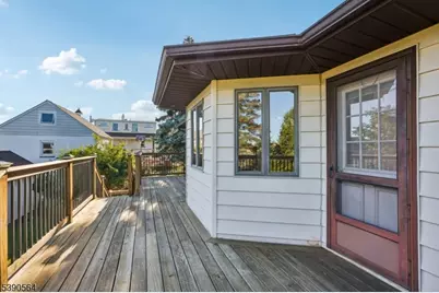 8 Cambridge Rd, Totowa, NJ 07512 - Photo 28