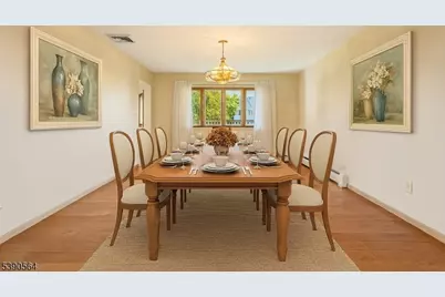 8 Cambridge Rd, Totowa, NJ 07512 - Photo 8