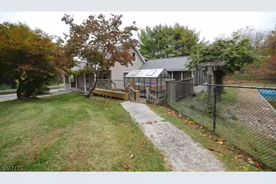 994 Limecrest Rd, Andover Township, NJ 07848 - Photo 2