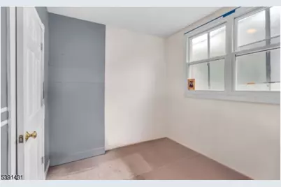 86 88Chancellor Ave, Newark, NJ 07112 - Photo 8