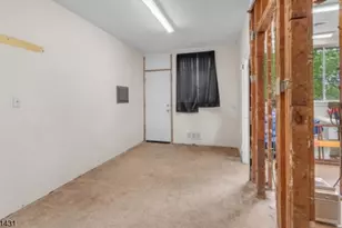 86 88Chancellor Ave, Newark, NJ 07112 - Photo 6