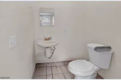 86 88Chancellor Ave, Newark, NJ 07112 - Photo 4