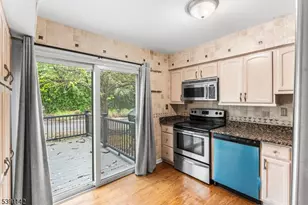 55 Cherrywood Dr, Franklin Township, NJ 08873 - Photo 14