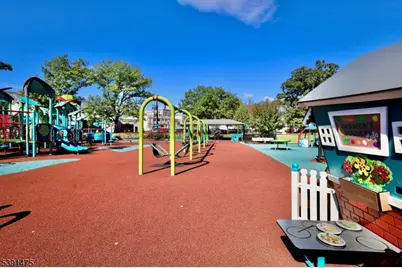 198 Glenwood Ave, Bloomfield, NJ 07003 - Photo 14