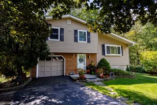 3 Quail Ct, Vernon, NJ 07422 - Photo 1