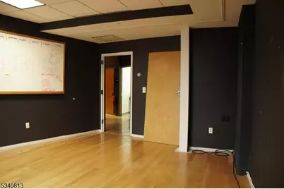 138 140Broad St, Elizabeth, NJ 07201 - Photo 4