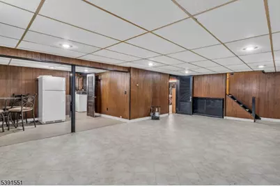 657 Summit Ave, Kenilworth, NJ 07033 - Photo 20