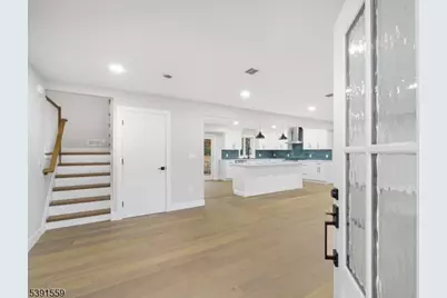 12 Wayne Ter, Bernards Township, NJ 07920 - Photo 4