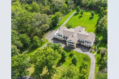 882 S Orange Ave, Millburn, NJ 07078 - Photo 1