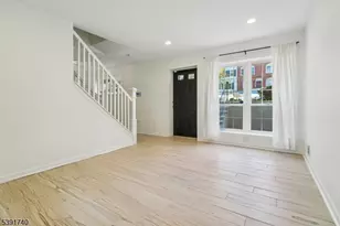 5 Rider Ct, Newark, NJ 07103 - Photo 8