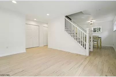 5 Rider Ct, Newark, NJ 07103 - Photo 10