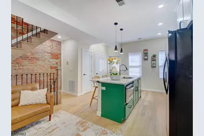 16 Eagles St, Newark, NJ 07102 - Photo 6