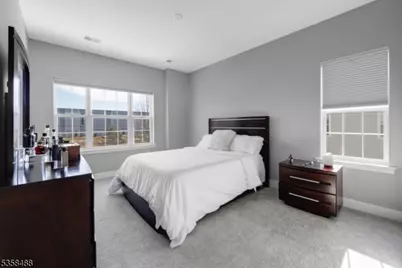 17 Veterans Way, Morris Plains, NJ 07950 - Photo 20