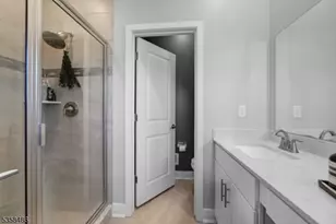 17 Veterans Wy, Morris Plains, NJ 07950 - Photo 14