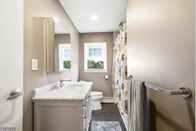 92 Susquehanna Ave, Lincoln Park, NJ 07035 - Photo 10