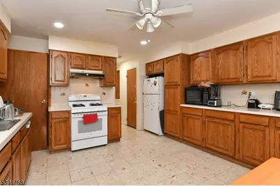 155 Lafayette St, Newark, NJ 07105 - Photo 4