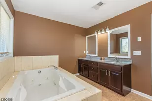 10 Salmon Ct, Mount Olive, NJ 07828 - Photo 34