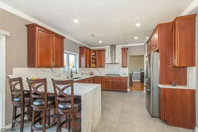 10 Salmon Ct, Mount Olive, NJ 07828 - Photo 10