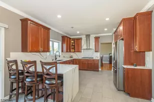 10 Salmon Ct, Mount Olive, NJ 07828 - Photo 10