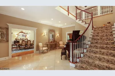 23 Charlotte Hill Dr, Bernardsville, NJ 07924 - Photo 4