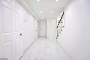137-139 Monmouth Rd, Elizabeth, NJ 07208 - Photo 22