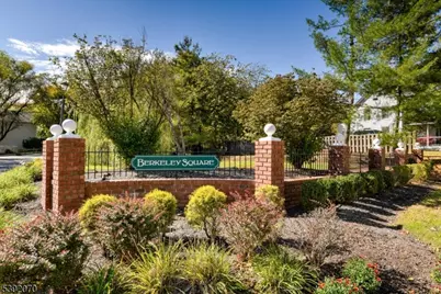 5 Berkeley Square, Berkeley Heights Township, NJ 07922 - Photo 1