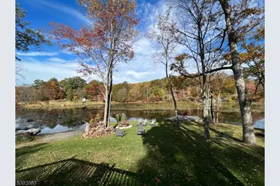 2 Hilltop Rd, Hopatcong, NJ 07821 - Photo 2