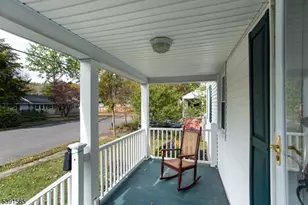 202 Gold St, Green Brook Township, NJ 08812 - Photo 2