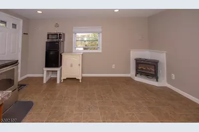 1230 State Rt 23, Wantage, NJ 07461 - Photo 10