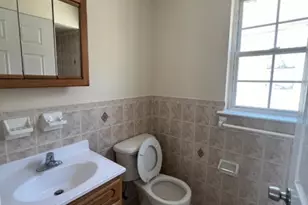 28 Kent St, Newark, NJ 07108 - Photo 8