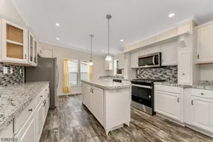 121 New St, Oxford Township, NJ 07863 - Photo 2