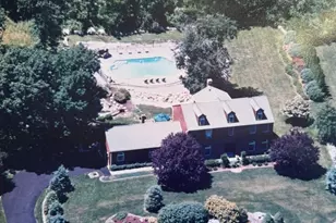 10 W Gate Dr, Vernon, NJ 07418 - Photo 1