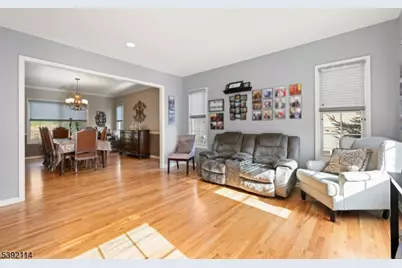 107 Hamilton Trl, Totowa, NJ 07512 - Photo 14