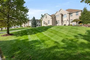 107 Hamilton Trail, Totowa, NJ 07512 - Photo 2