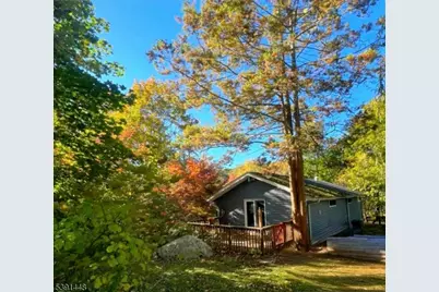 8 Beach View Ct, Hardyston Township, NJ 07460 - Photo 2