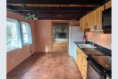 8 Beach View Ct, Hardyston Township, NJ 07460 - Photo 6