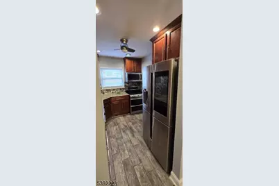 100 Luttgen Pl #B1, Linden, NJ 07036 - Photo 4