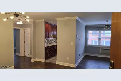 100 Luttgen Pl #B1, Linden, NJ 07036 - Photo 8