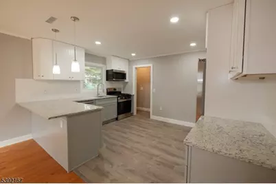 214 Washington Ave, Union Township, NJ 07083 - Photo 6