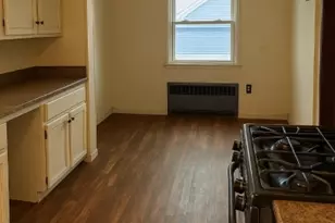 43 Ampere Pkwy, East Orange, NJ 07017 - Photo 8