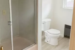 43 Ampere Pkwy, East Orange, NJ 07017 - Photo 4