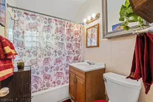 410 E 26th St, Paterson, NJ 07514 - Photo 20