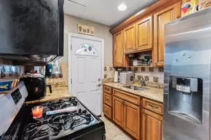 410 E 26th St, Paterson, NJ 07514 - Photo 10