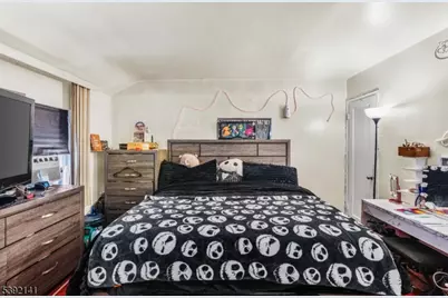 410 E 26th St, Paterson, NJ 07514 - Photo 14