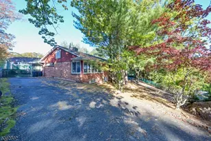 27 Edgemont Rd, West Orange Township, NJ 07052 - Photo 4