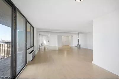 300 Winston Dr #807, Cliffside Park, NJ 07010 - Photo 8