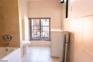 5 Elm St, Newark, NJ 07102 - Photo 4